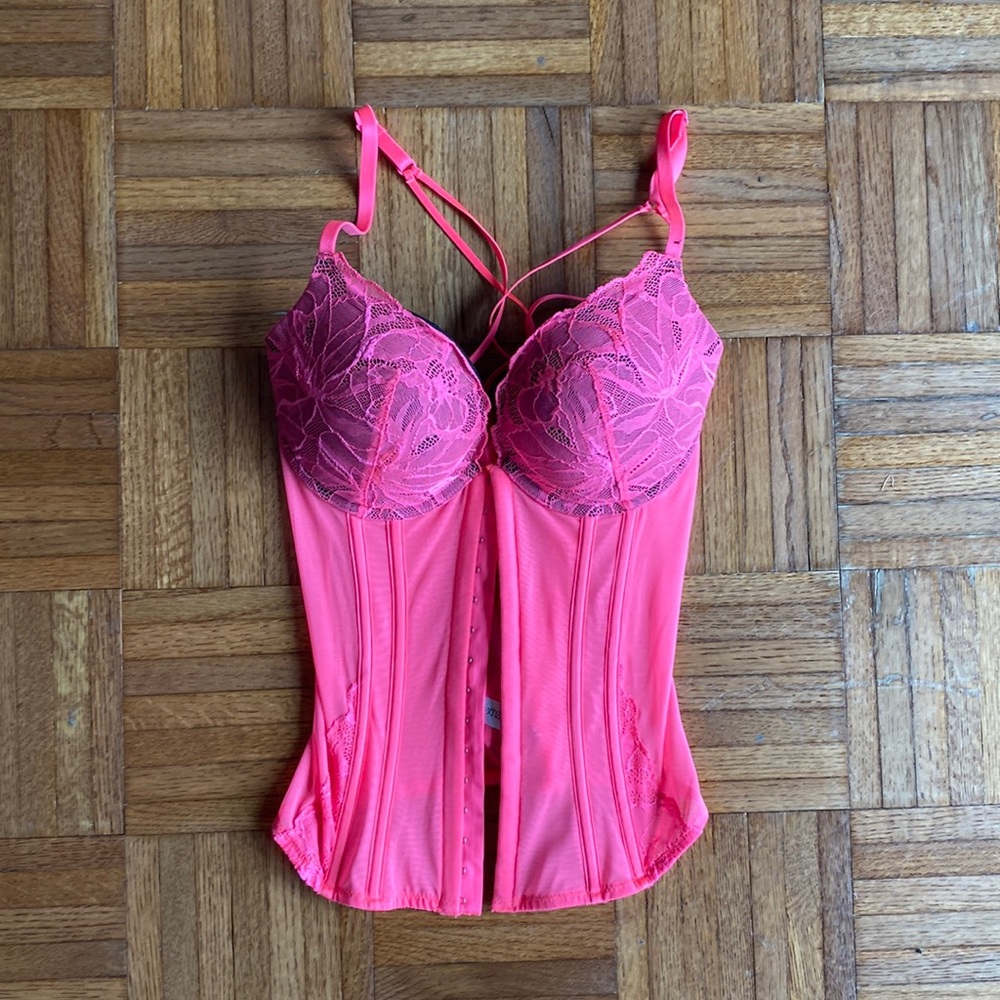 NWOT La Senza pink lace & mesh corset push up